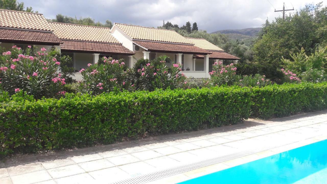 Lemontree Apartments Kassiopi Extérieur photo